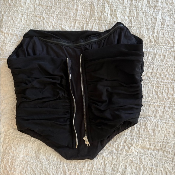 Black Ruched Strapless Top - Picture 2 of 3